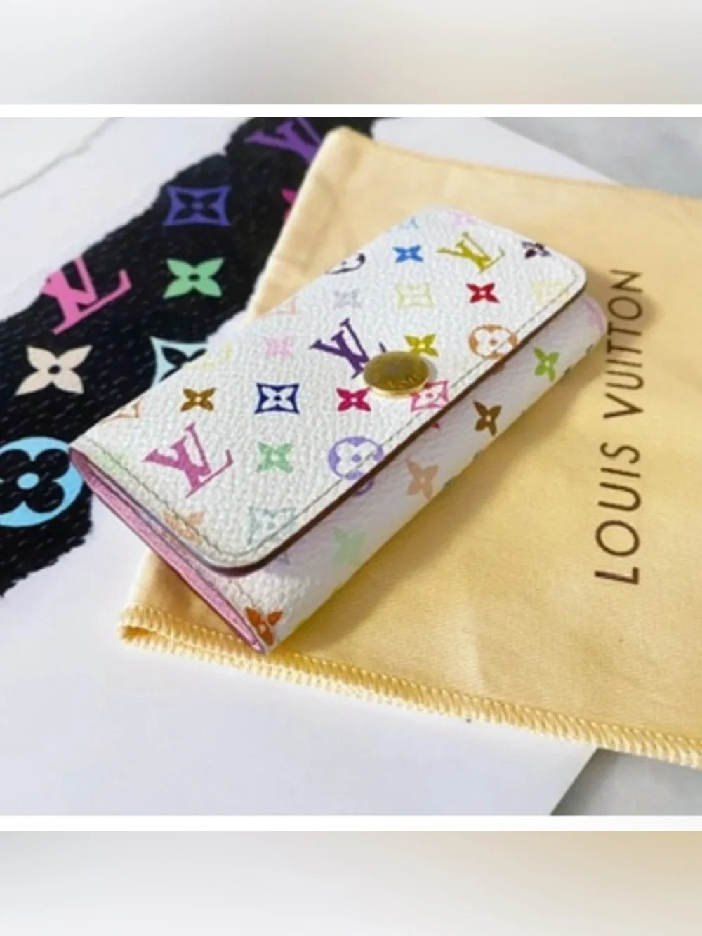 Authentic Louis Vuitton Limited Edition Murakami Multicolor Blanc 4 Key Holder